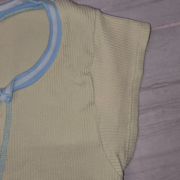 Urban Outfitters Out From Under Go for Gold Seamless Short Sleeve Top - Picture 5 of 6